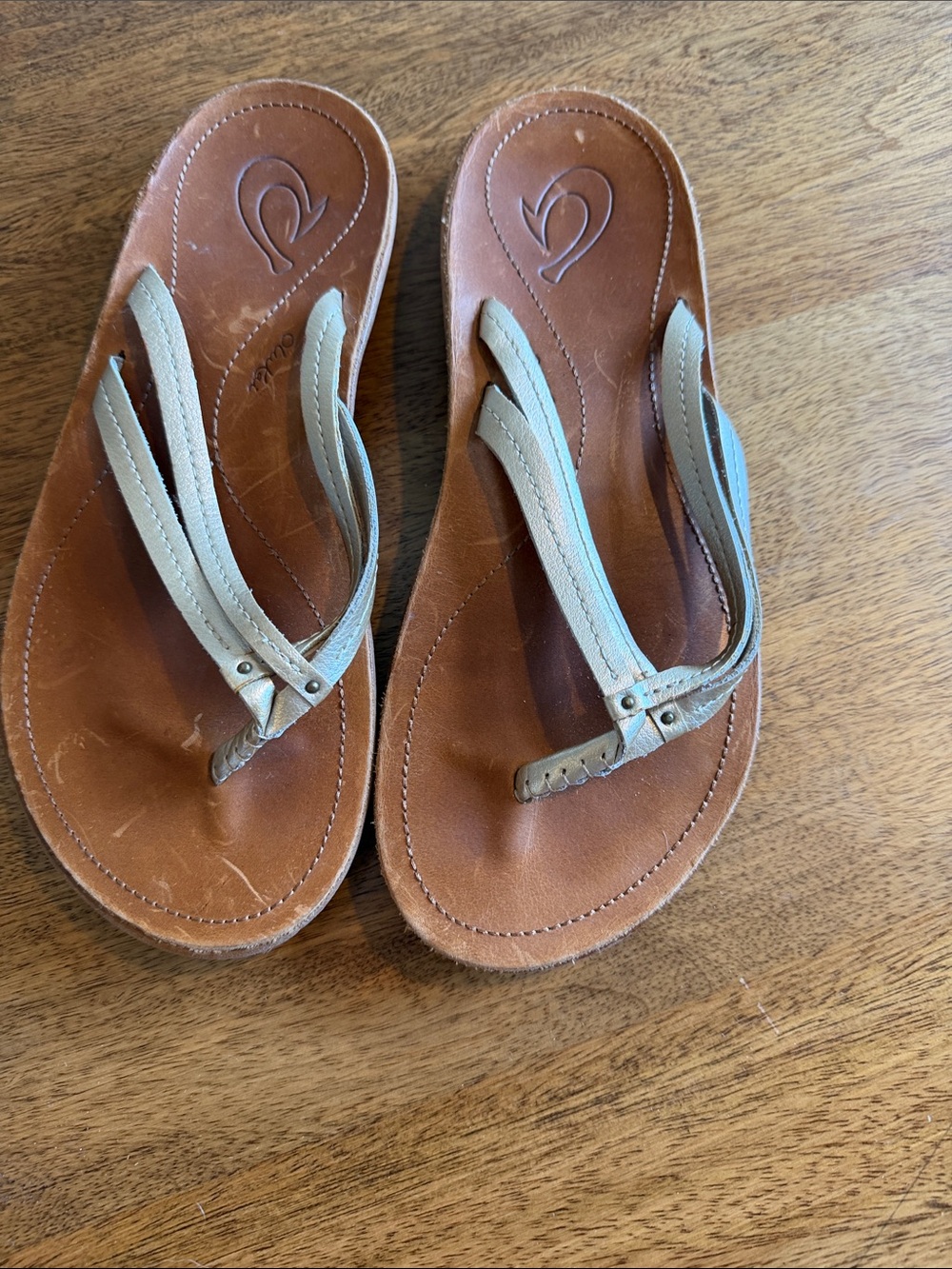 Leather Brown Flip Flop Sandals with Light Beige Straps - size 7
